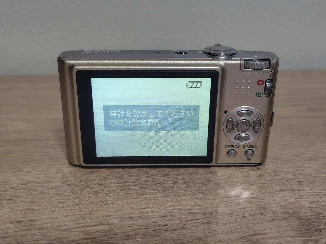 Panasonic LUMIX DMC-FX35　シェルホワイト