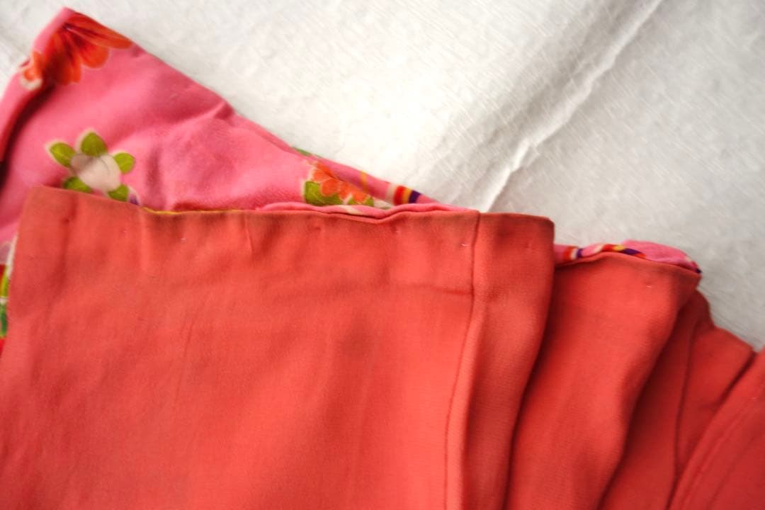 アンティーク子供着物　花薬玉　四つ身　華やか　お正月　七五三　お雛祭りに