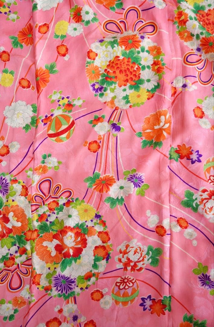 アンティーク子供着物　花薬玉　四つ身　華やか　お正月　七五三　お雛祭りに