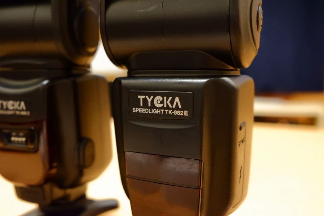 値下げしました！TYCKA  ワイヤレス フラッシュ2個セット