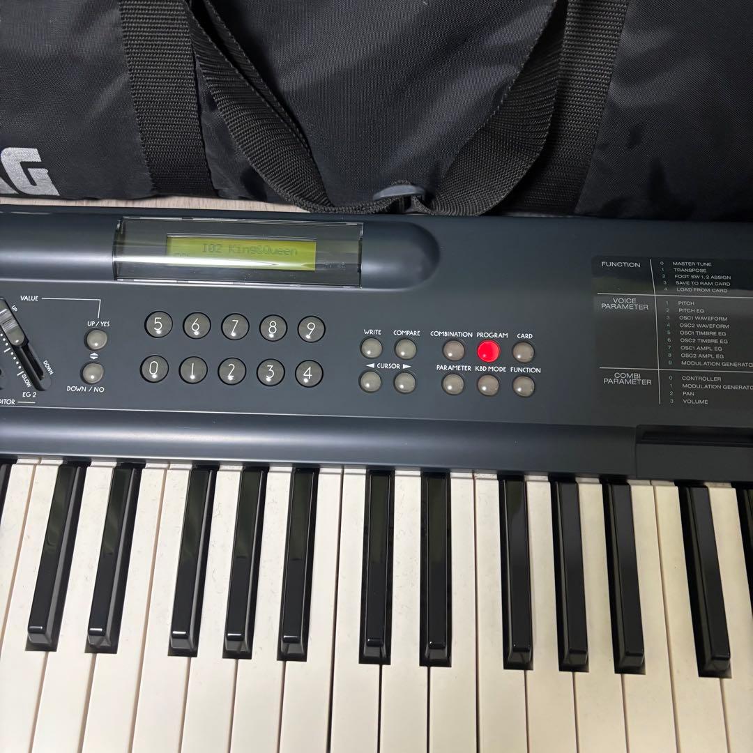 KORG 707 シンセサイザー　キーボード　コルグ