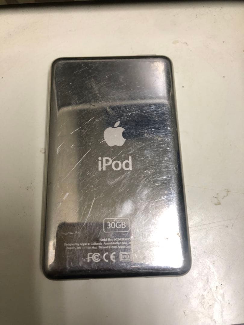 Apple iPod 30GB A1136 ジャンク