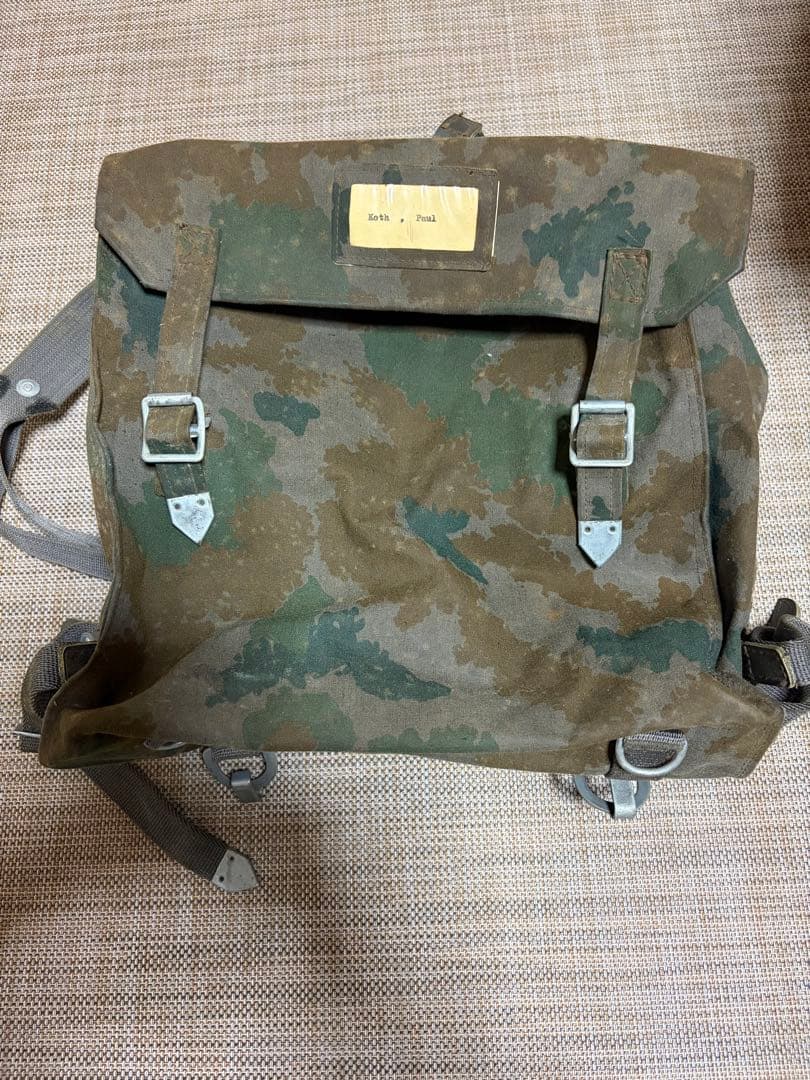 迷彩キャンバスバックパック
