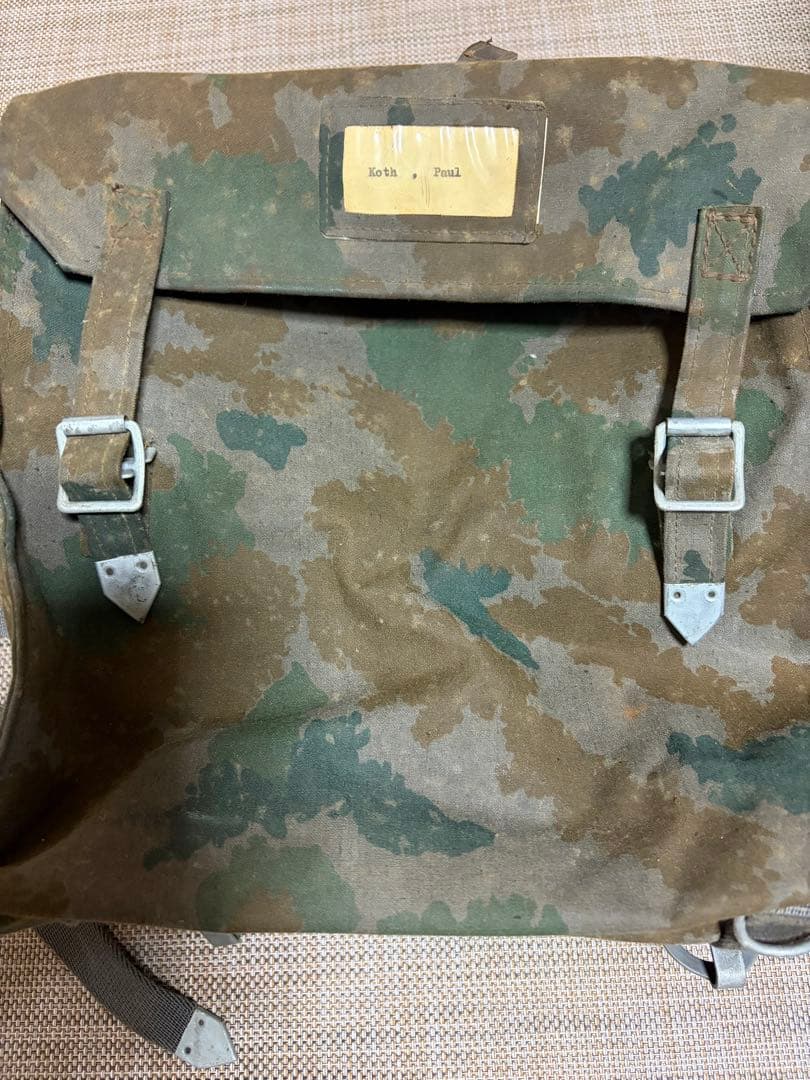 迷彩キャンバスバックパック