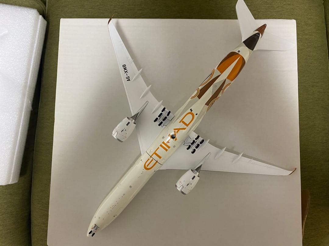 エティハド航空 Airbus A350-1000 50周年記念モデル