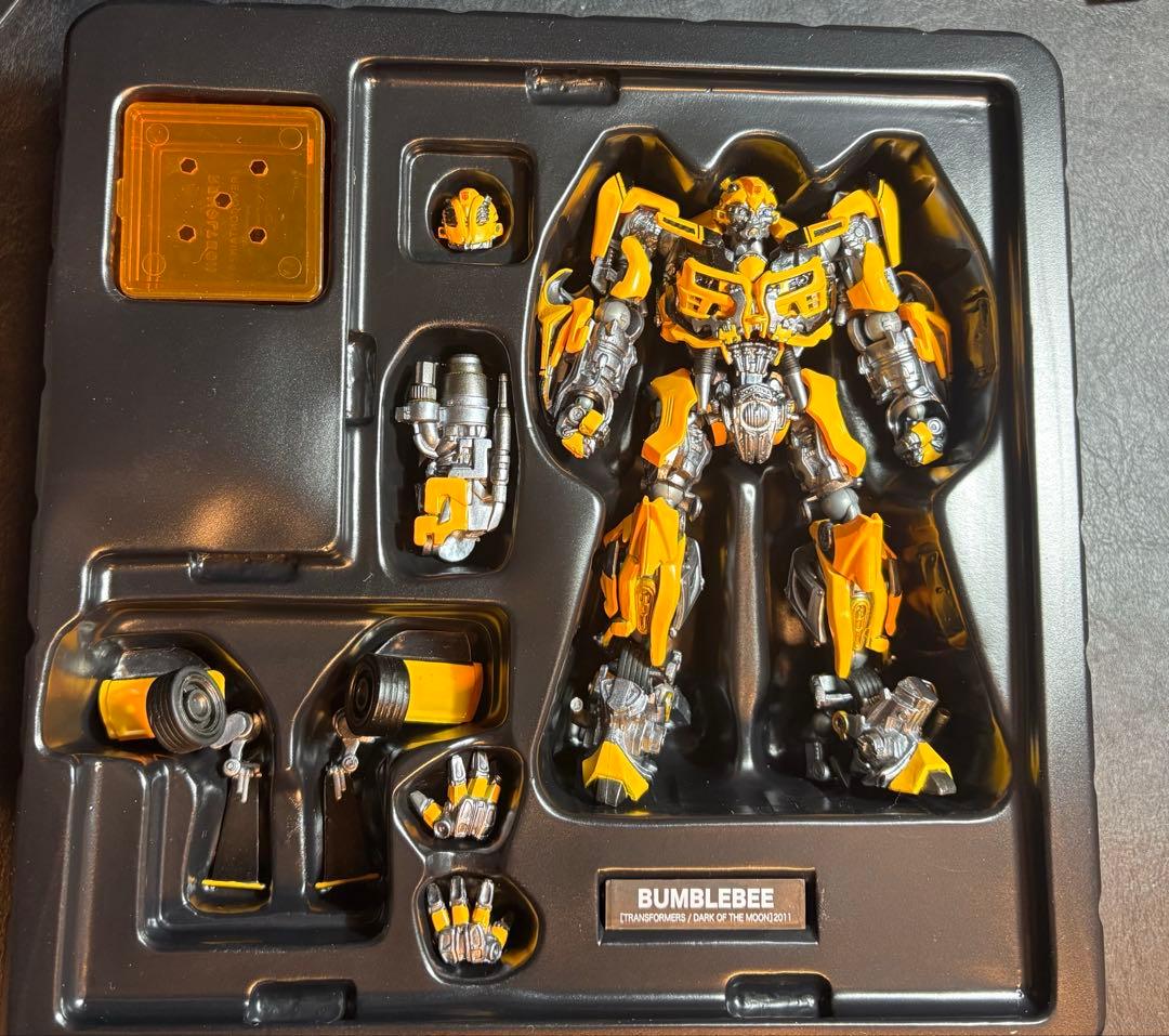 リボルテック　トランスフォーマー　バンブルビー