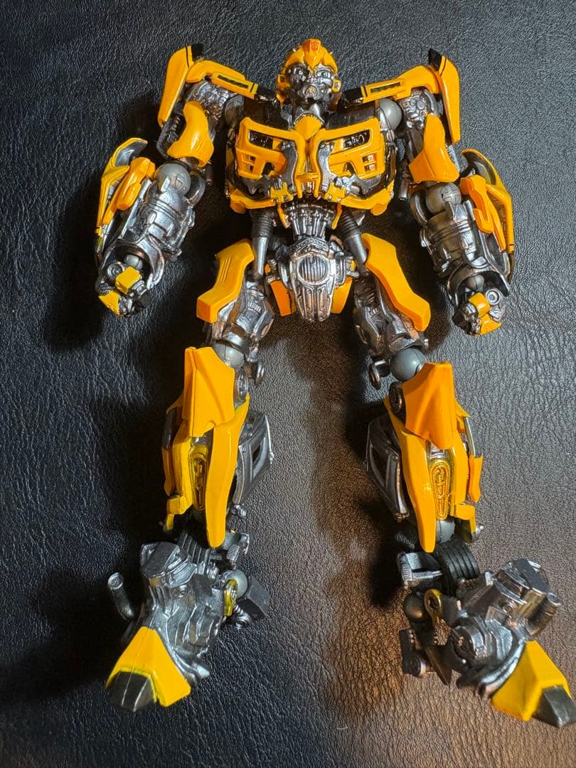 リボルテック　トランスフォーマー　バンブルビー