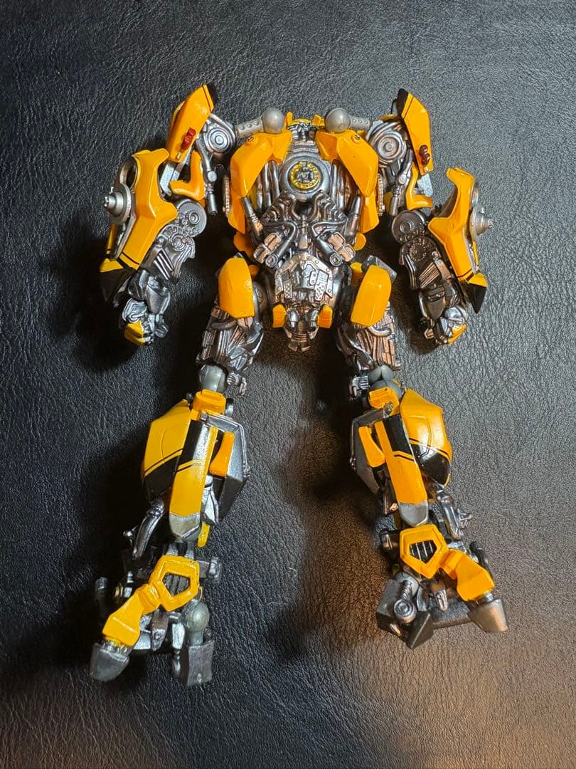 リボルテック　トランスフォーマー　バンブルビー