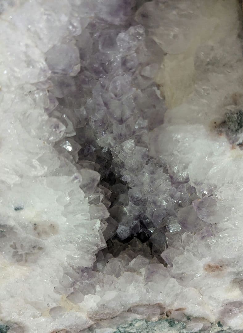 アメジストドーム　ブラジル産