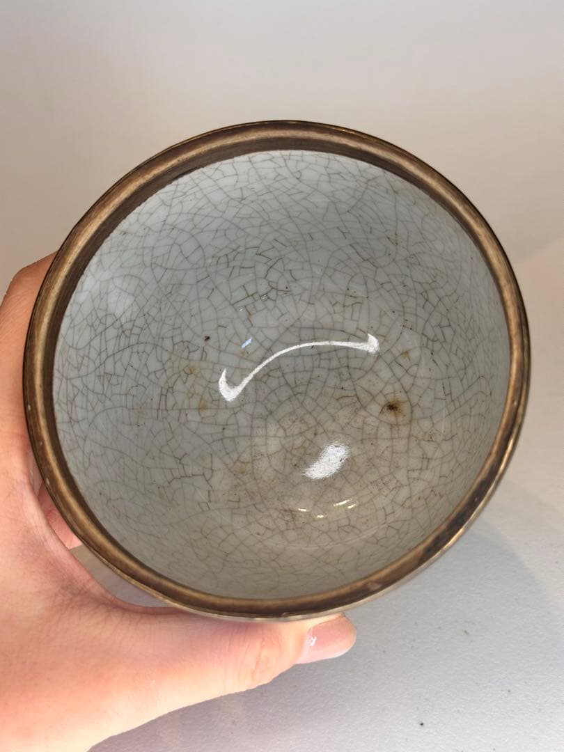 洪憲年製　染付　人物図　蓋付小壺　開片　包銀口　底款有り　青花　古陶磁