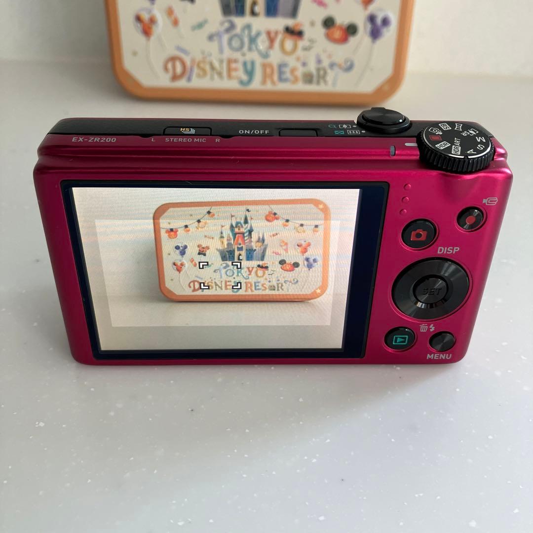美品　CASIO EXILIM EX-ZR200 デジカメ　説明書付き