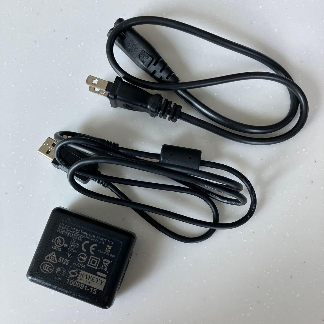 美品　CASIO EXILIM EX-ZR200 デジカメ　説明書付き