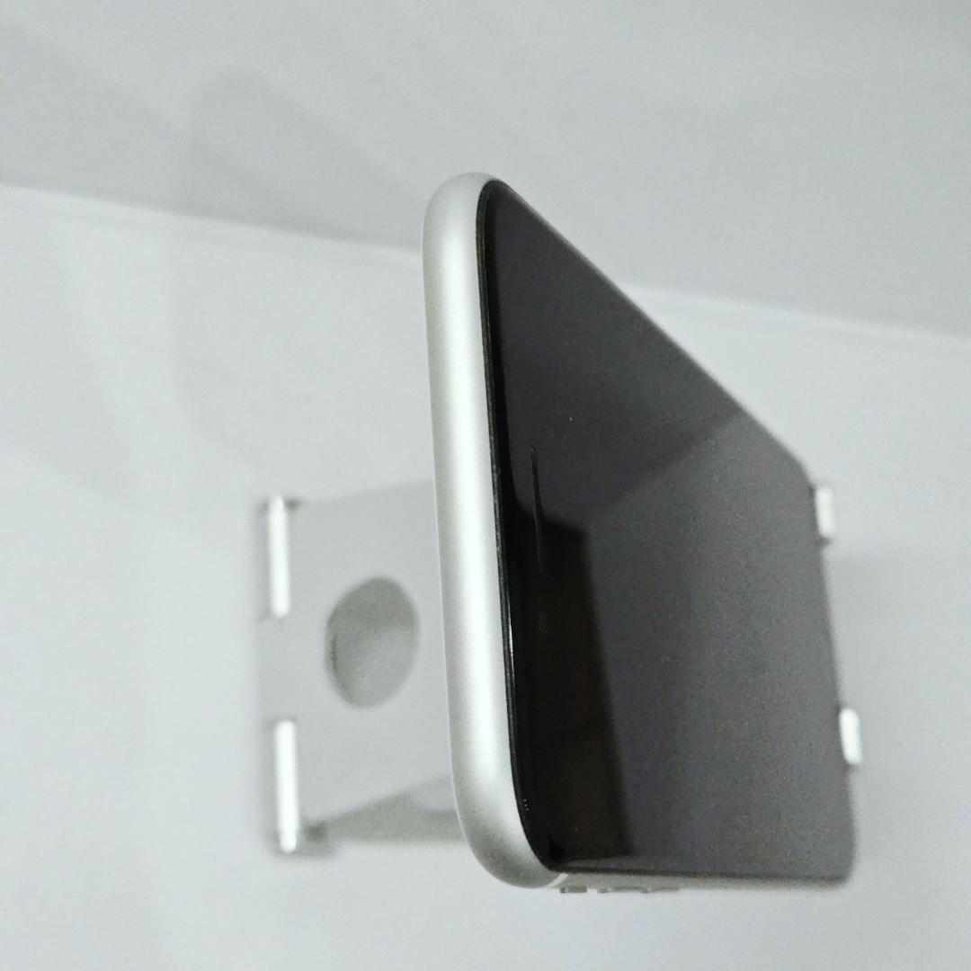 03 iPhoneSE 第二世代 ホワイト SIMフリー