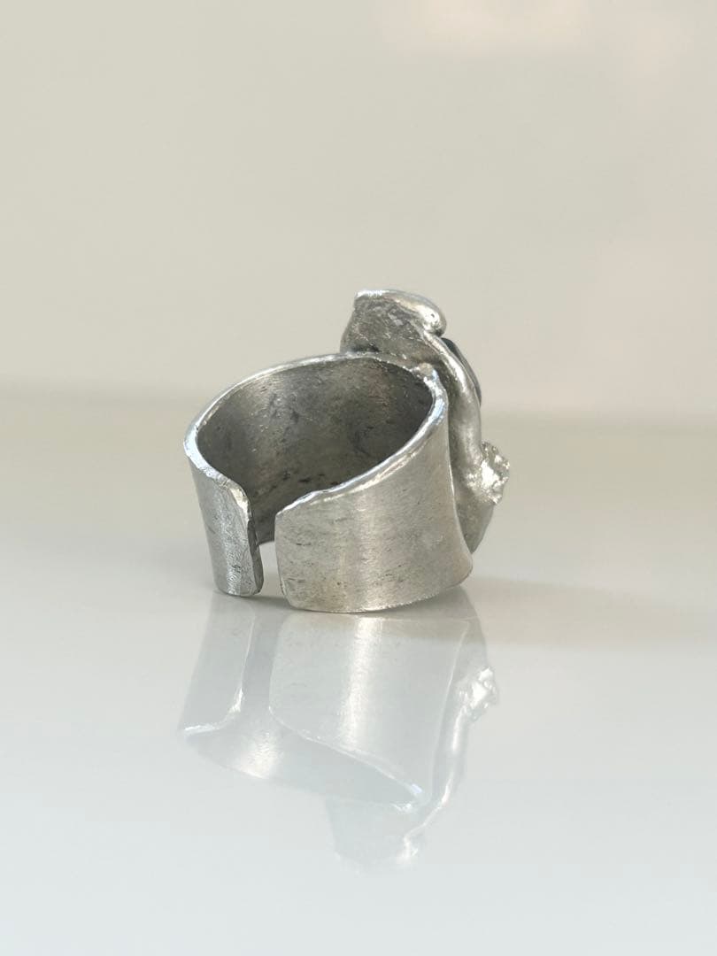 リング「Black Labradorite」ripple stone