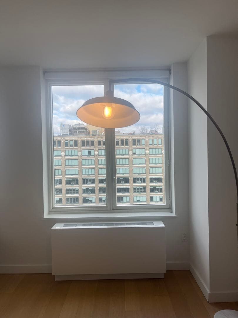 アーチフロアスタンド 黒色