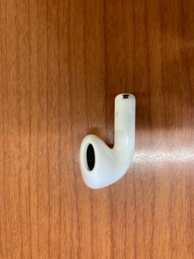 AirPods4 ノイズキャンセリング無し 右とケースのみ