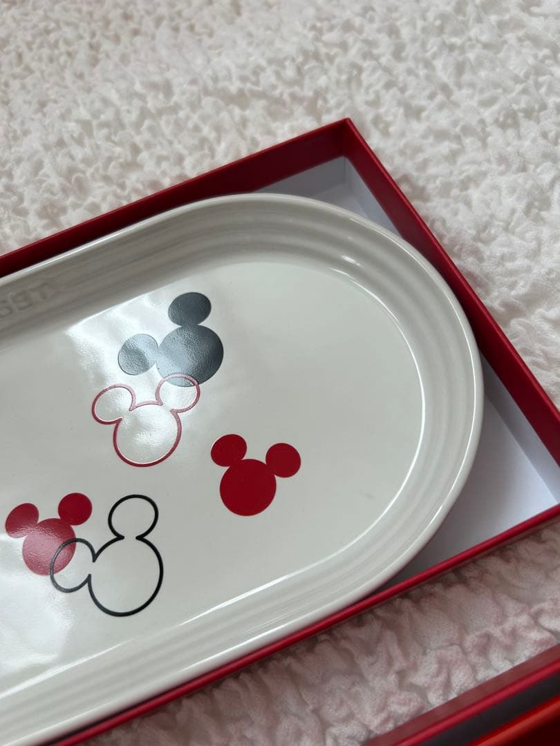 【新品未使用】Le Creuset ミッキーマウス オブロングプレート