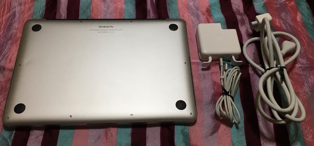 Apple MacBook PRO 2015 250GB WIN11 AC付属
