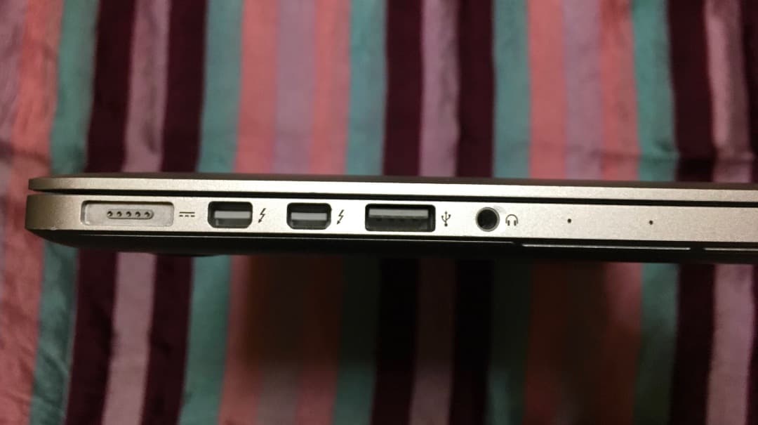 Apple MacBook PRO 2015 250GB WIN11 AC付属