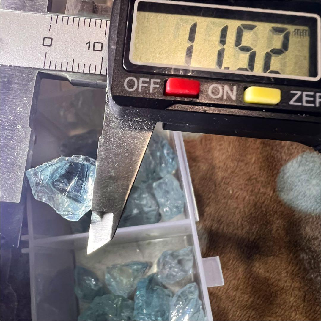 非加熱アクアマリン　原石　宝石使用レベル