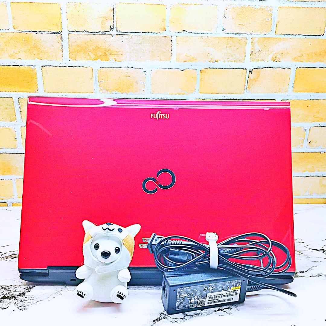 ハイスぺノートパソコン❤️爆速SSD☘️メモリ８G・高性能Core-i7❣️