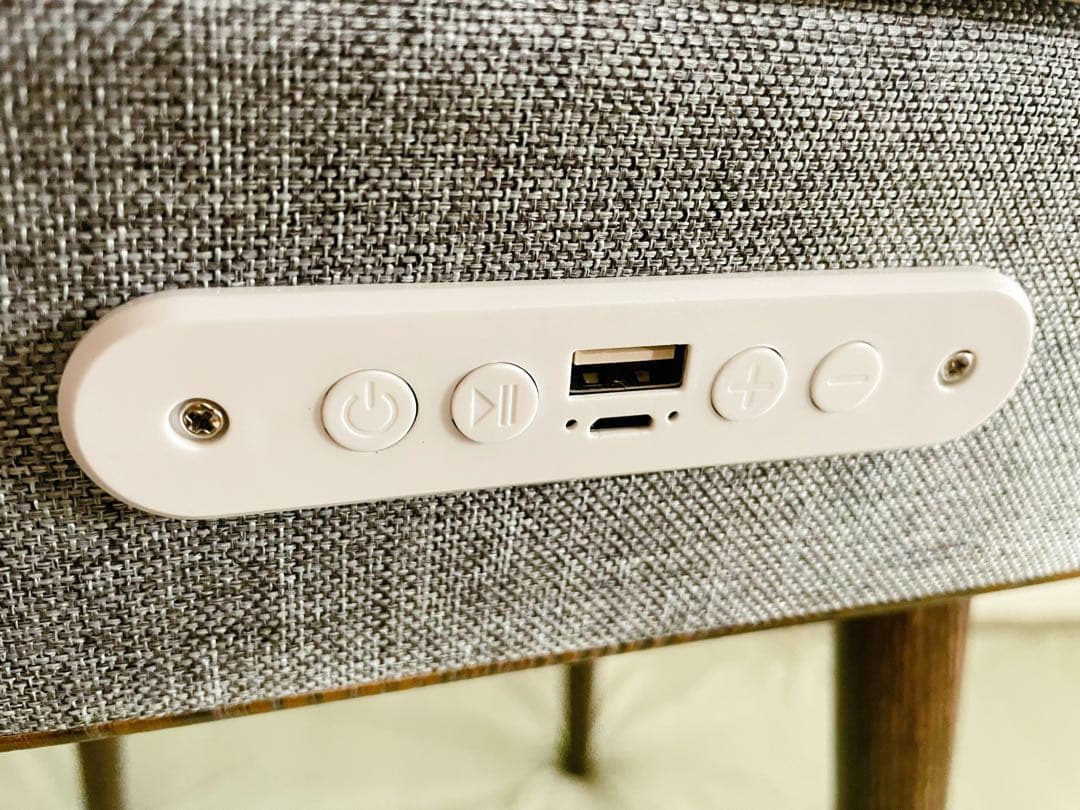 スピーカー内蔵テーブルBluetooth接続＋スマホ置充可（手渡割引有）