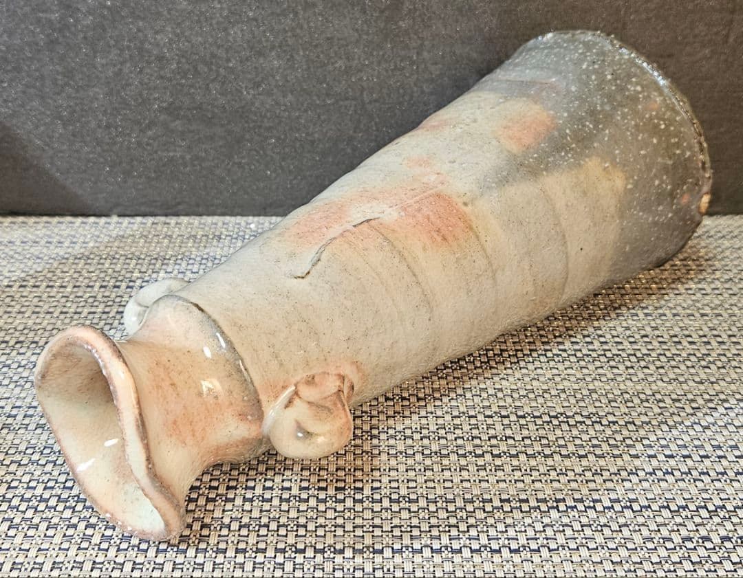 日本工芸会正会員　萩焼　田中講平 作　 萩焼　双耳　花入れ　花瓶　共箱　陶歴書