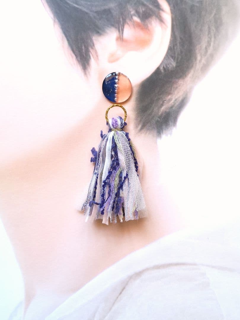取引中　【sale】2way*ペールピンクとブルーのカラフルなタッセルピアス