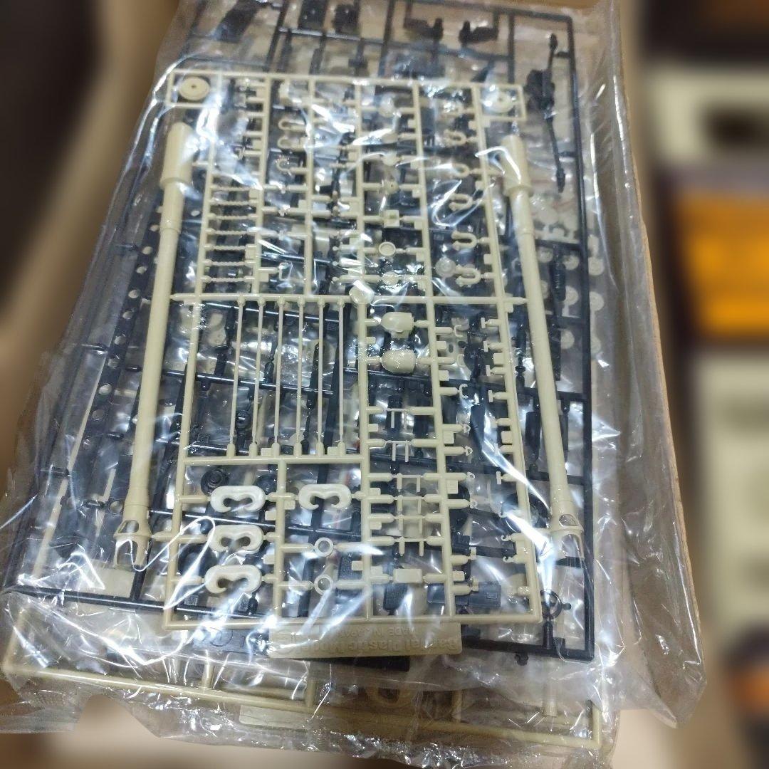 1/24スケール　リモートコントロール戦車 キングタイガーSd.Kfz.182。