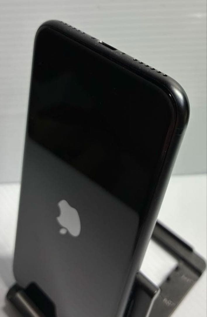 【美品】iPhoneSE 第二世代 64GB simフリー ブラック