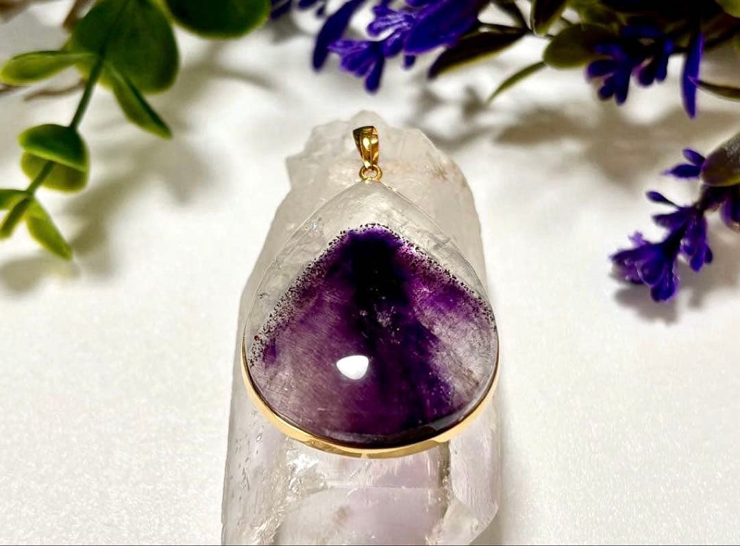 究極品質　幻のエスピリット鉱山産　奇跡のピラミッドファントムセイクリッドセブン