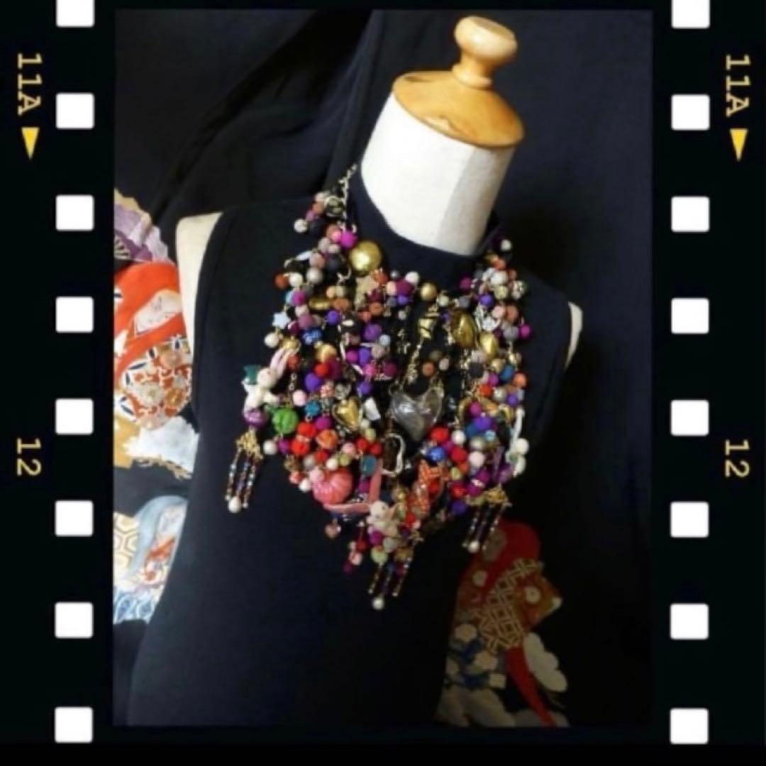 【種名　日本鹿の角】 オリジナル彫刻　⭐️銀の龍を背に乗せて♪⭐️ ドラゴン☆匿名☆