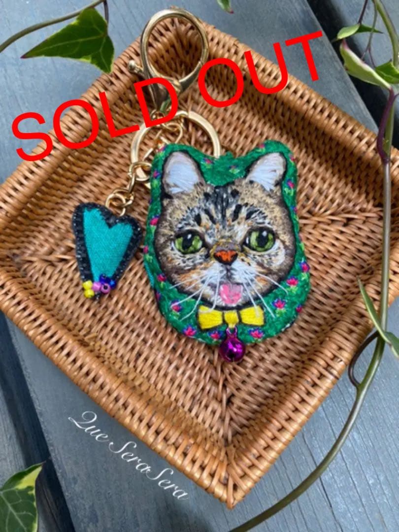 刺繍　猫　チャーム　キーホルダー　ハンドメイド