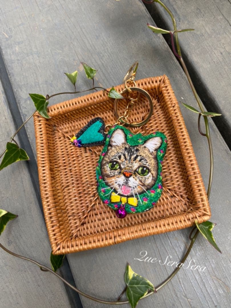 刺繍　猫　チャーム　キーホルダー　ハンドメイド