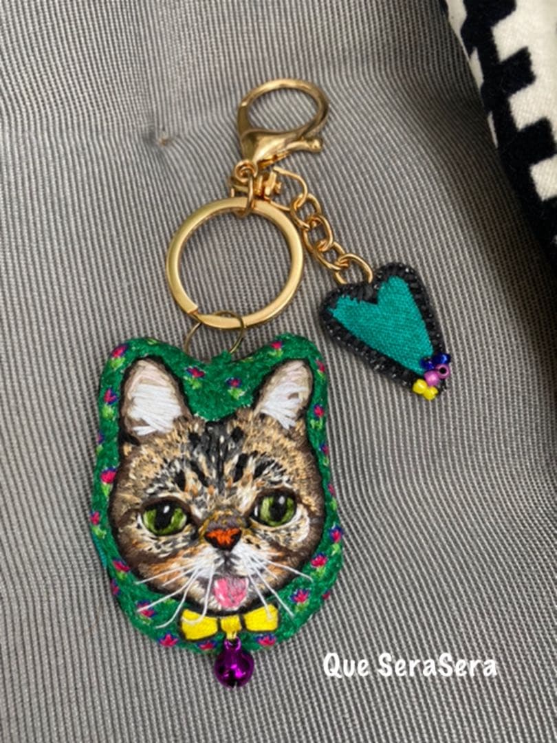 刺繍　猫　チャーム　キーホルダー　ハンドメイド