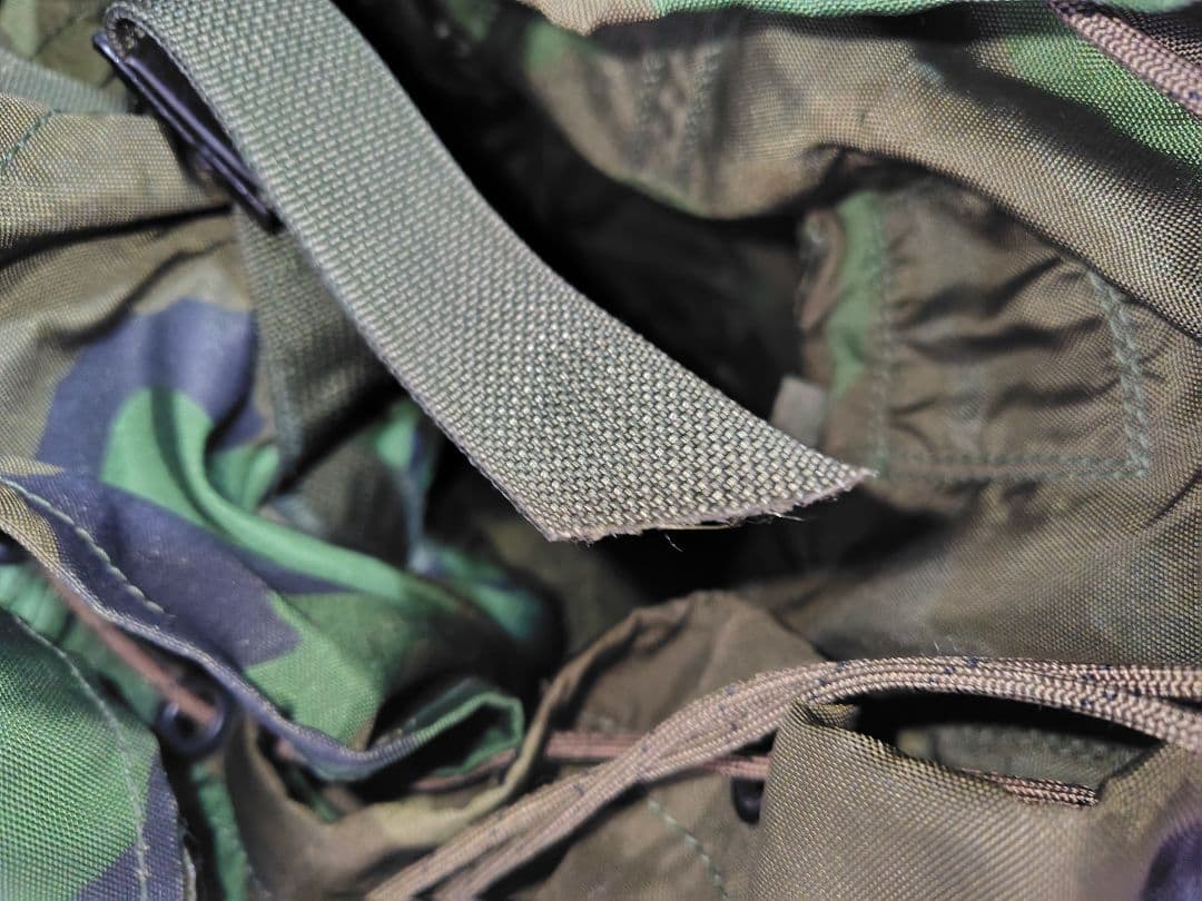 70年代 U.S 迷彩バックパック 実物 米軍 放出品 アメリカ USA