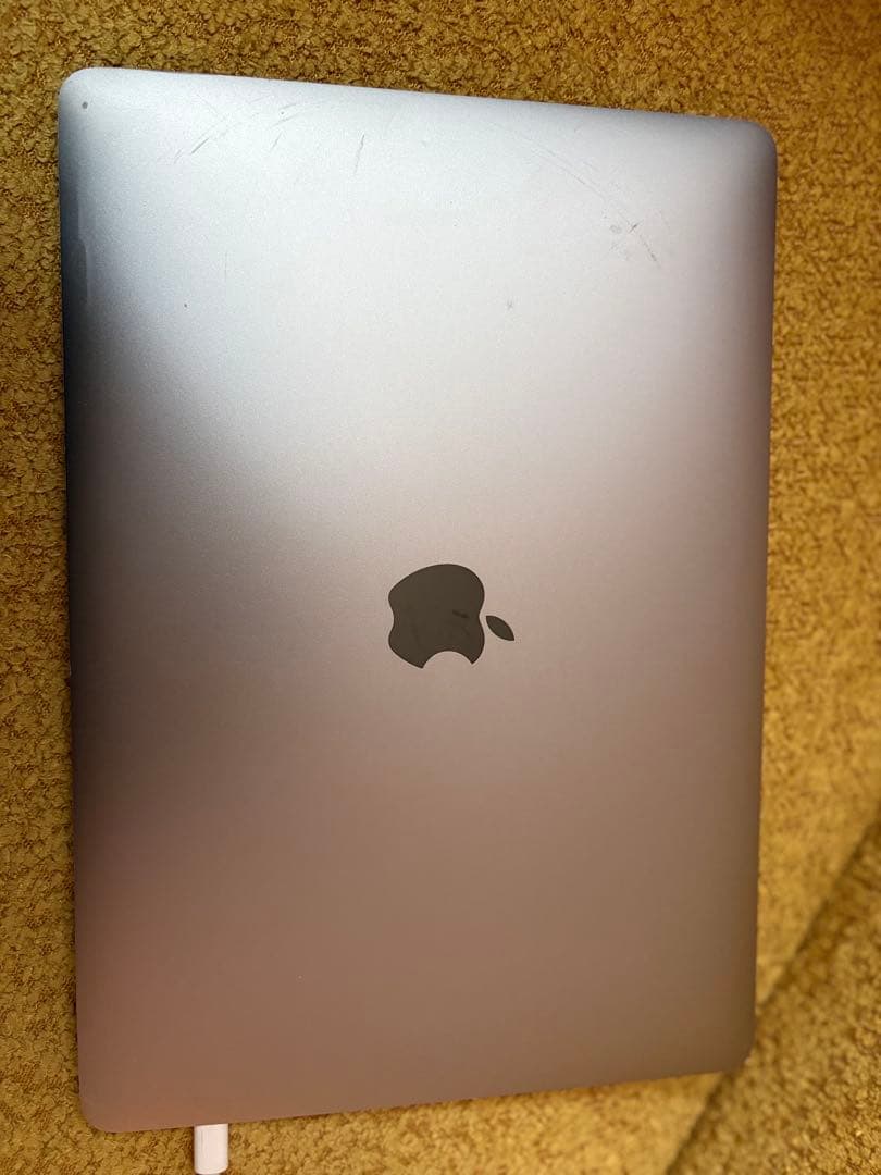 き*い様 Apple MacBook Pro シルバー［ジャンク］