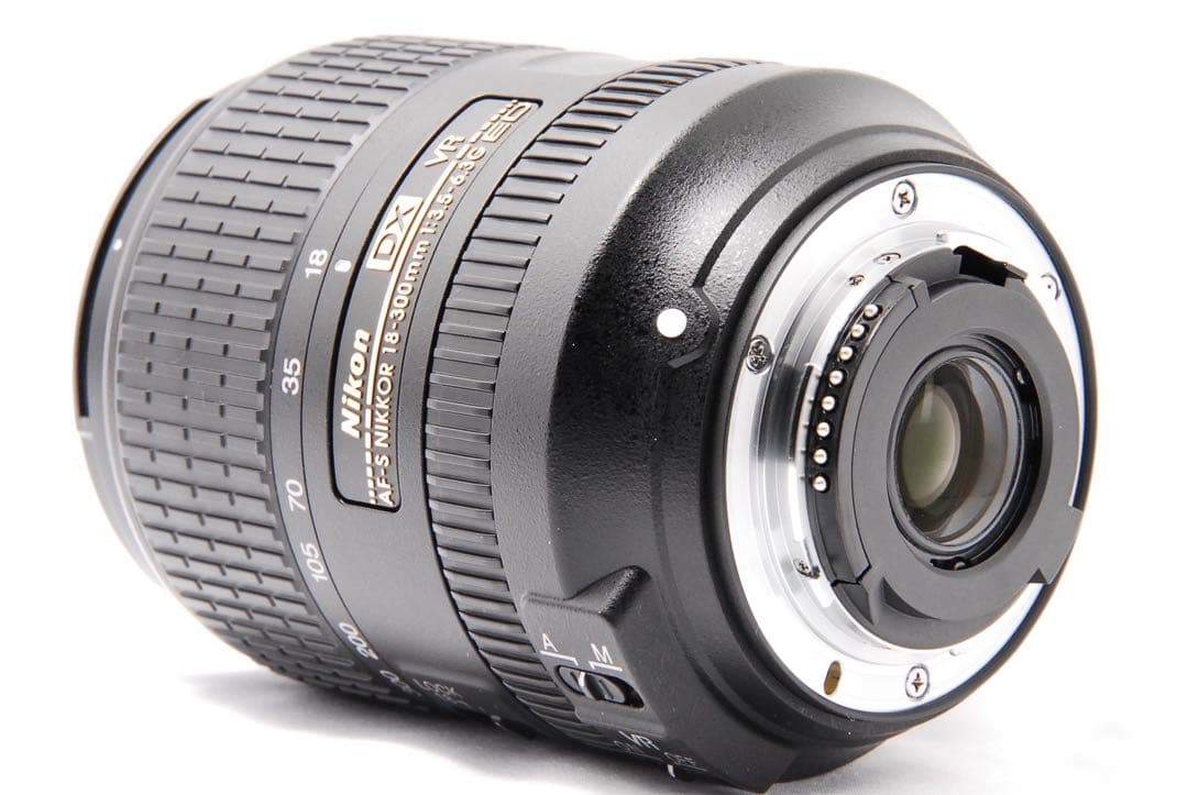 望遠レンズ ニコン AF-S 18-300mm VR レンズ 後期 旅行