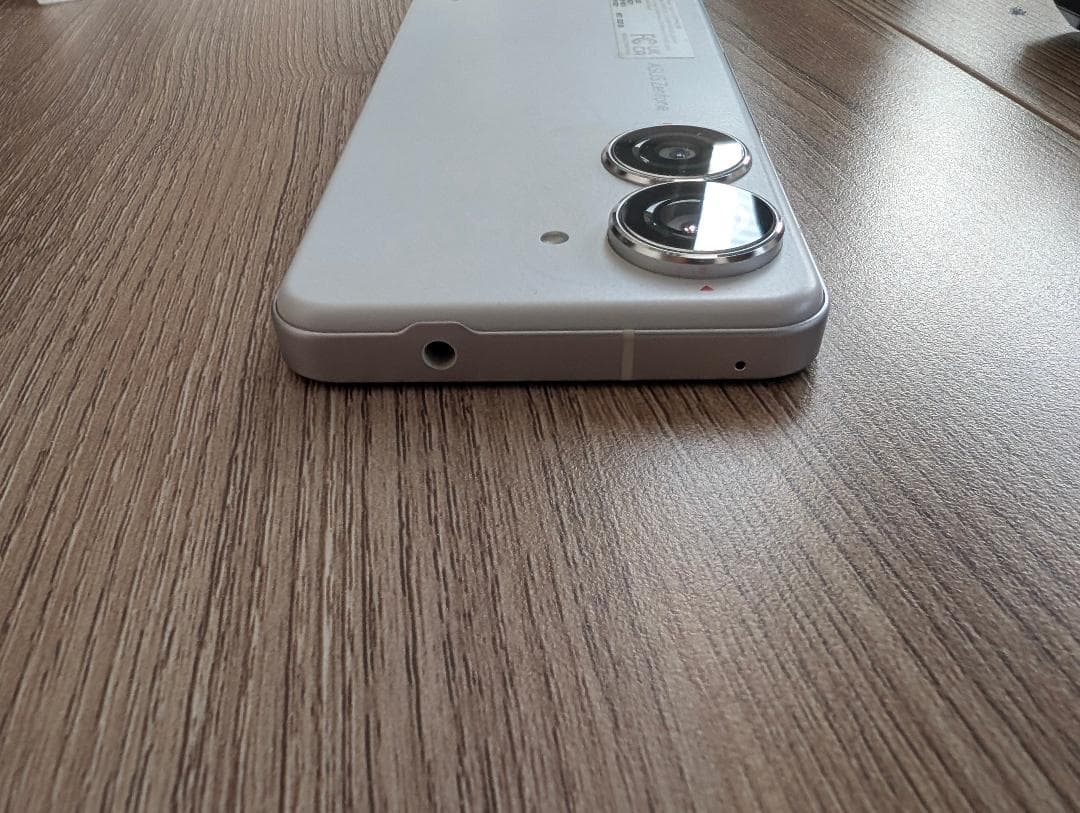 スマートフォン本体 Asus Zenfone 10 256GB