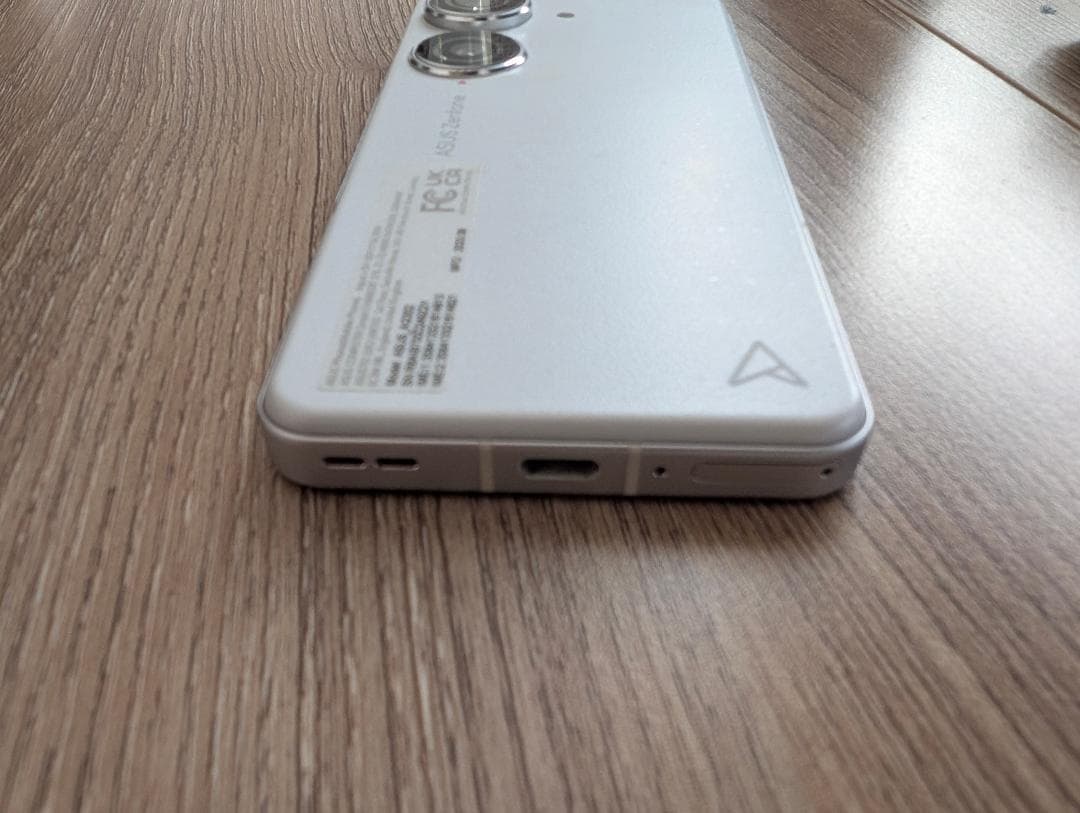 スマートフォン本体 Asus Zenfone 10 256GB