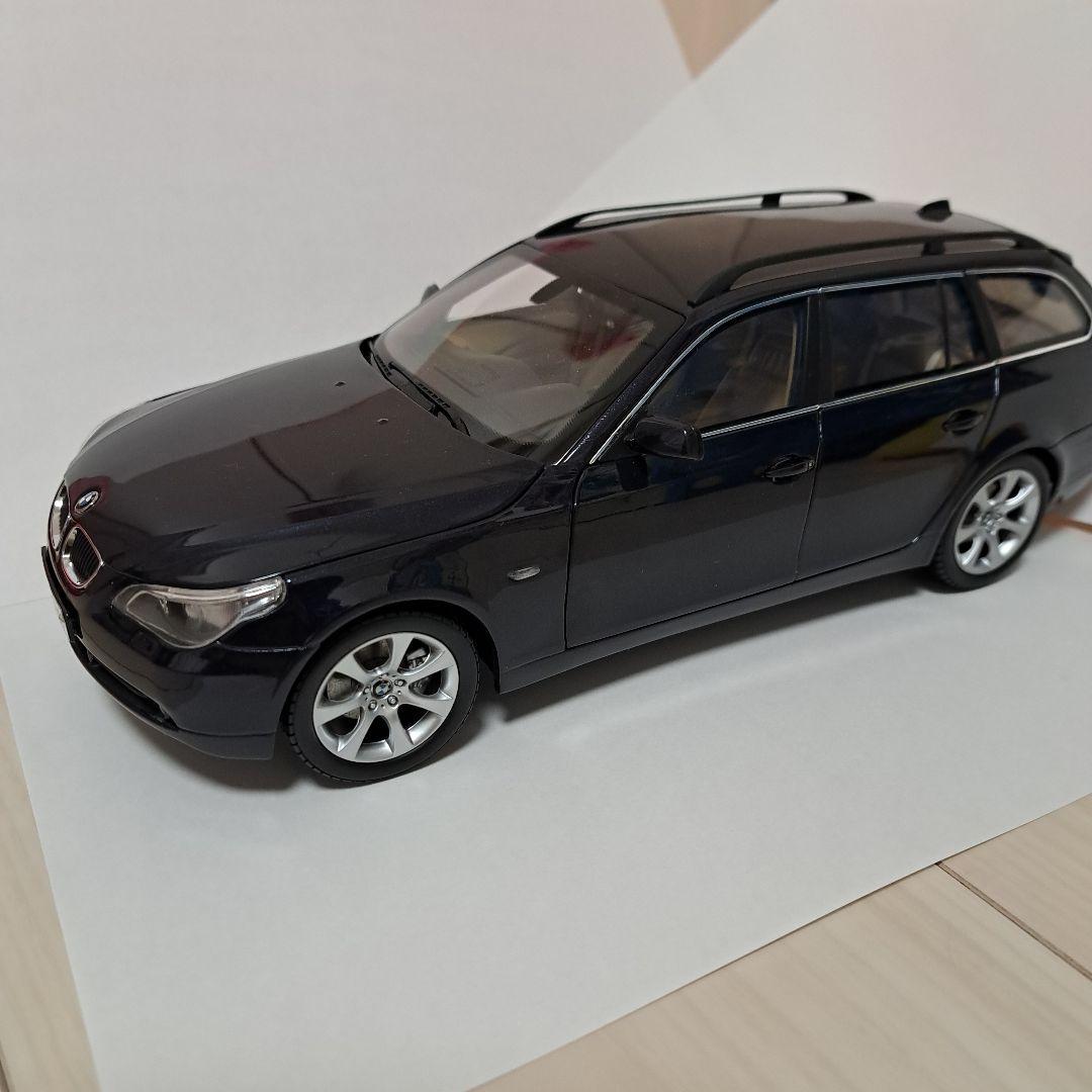 1/18☆京商 E61 BMW5シリーズ・ツーリング/モナコブルー・メタリック