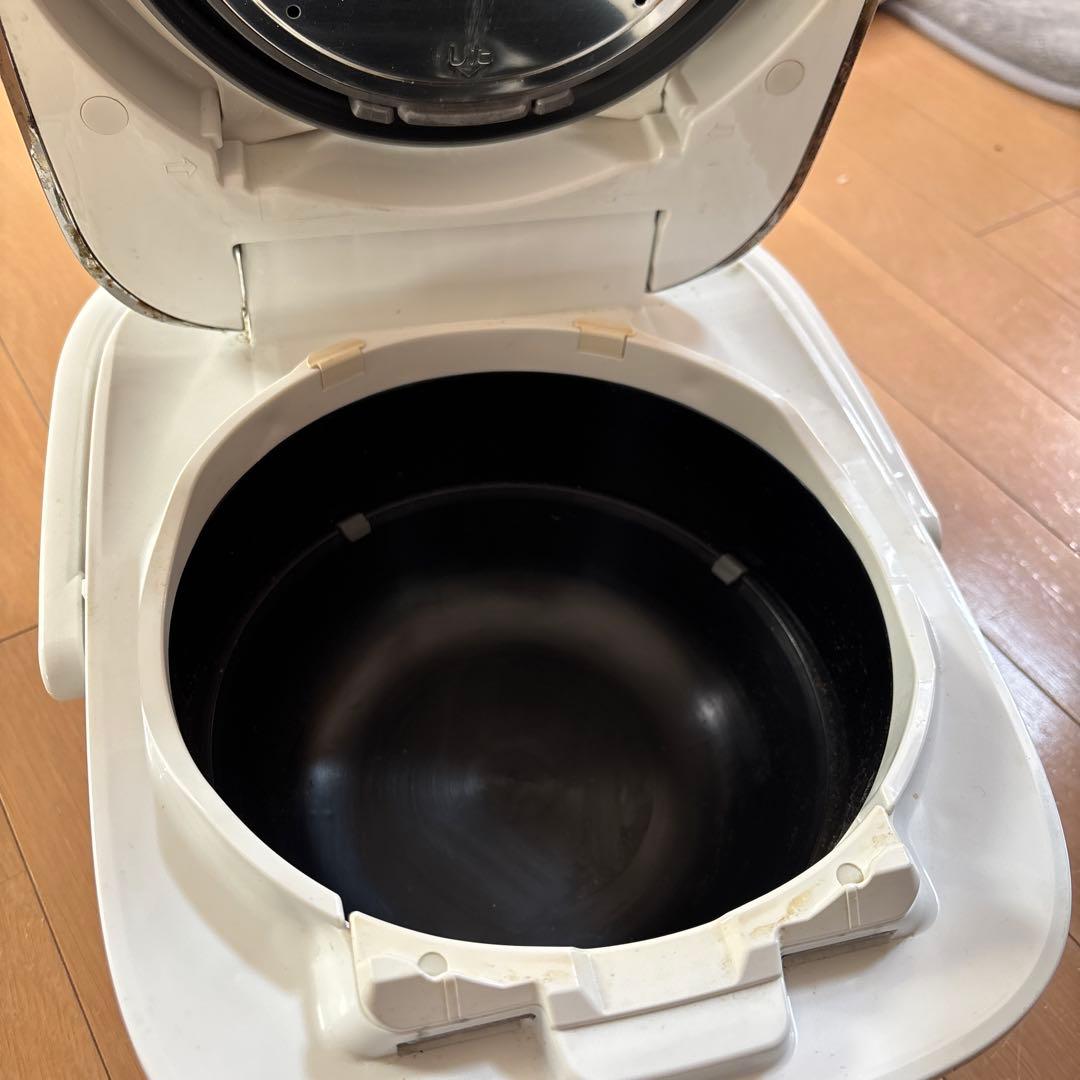 【匿名発送】象印　炊飯器 NW-JU10 ホワイト【取扱説明書あり】