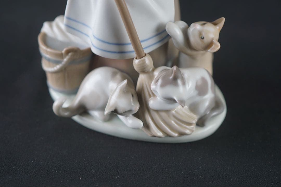 LLADRO リヤドロ いたずらな子猫
