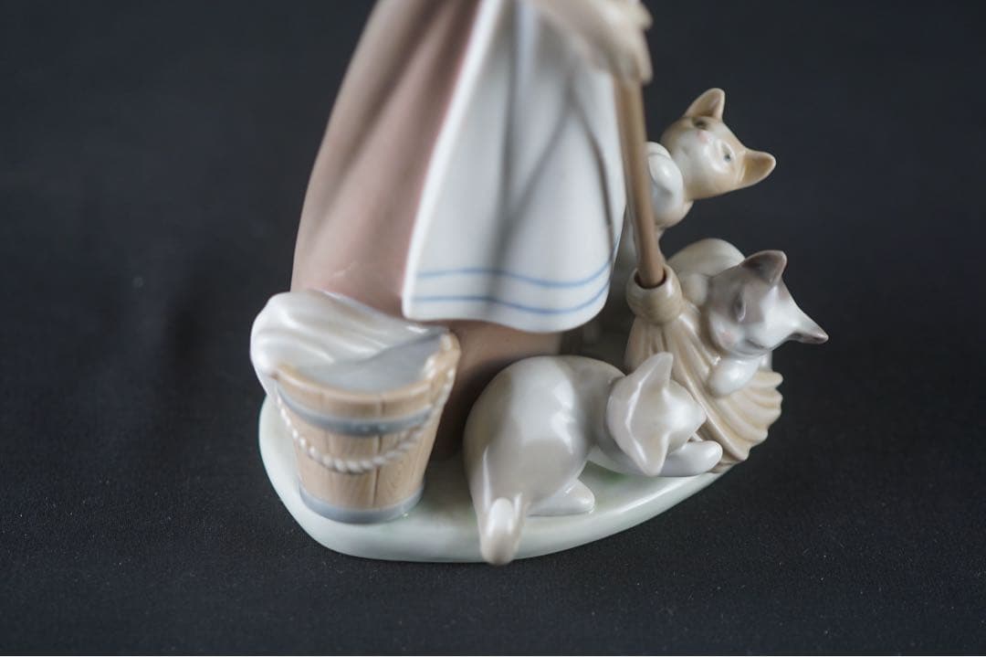 LLADRO リヤドロ いたずらな子猫