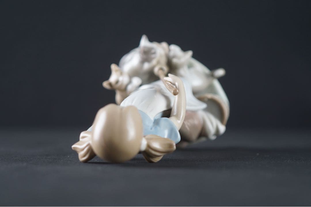 LLADRO リヤドロ いたずらな子猫