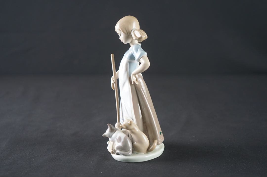 LLADRO リヤドロ いたずらな子猫