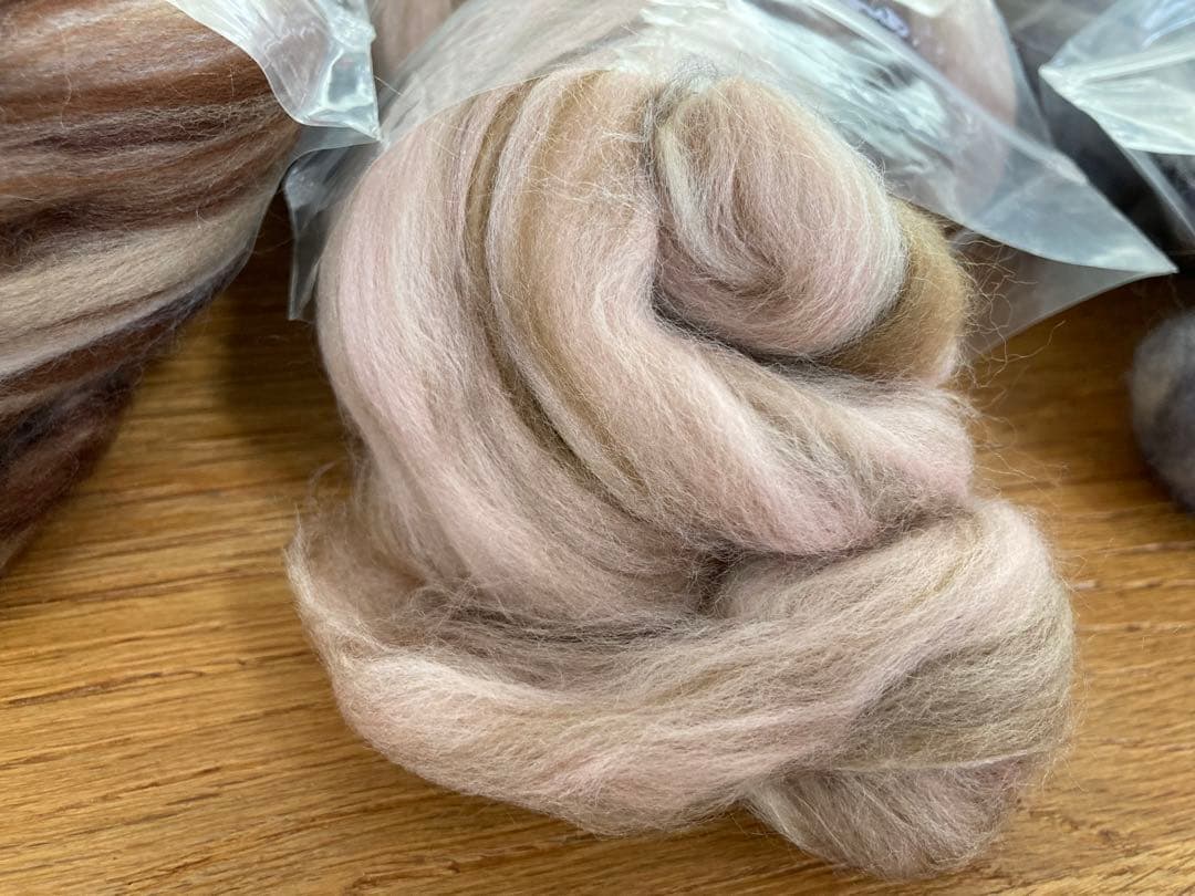 シュガーキャンディーズコレクション　メリノ　シルク　羊毛　フェルト 500g