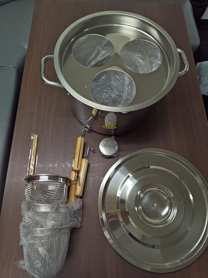 ステンレス鍋とストレーナーセット 3.0x35cm　麺茹で用鍋　てぼ3個付