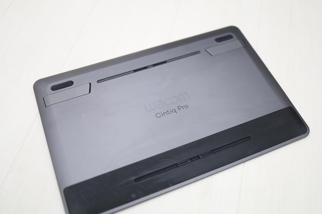 液タブ・ペンタブ Wacom Cintiq Pro 13