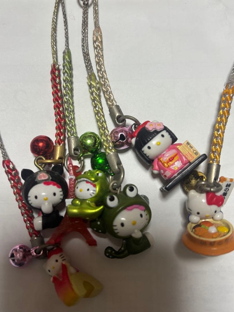 ご当地キティ根付けまとめ売り21点